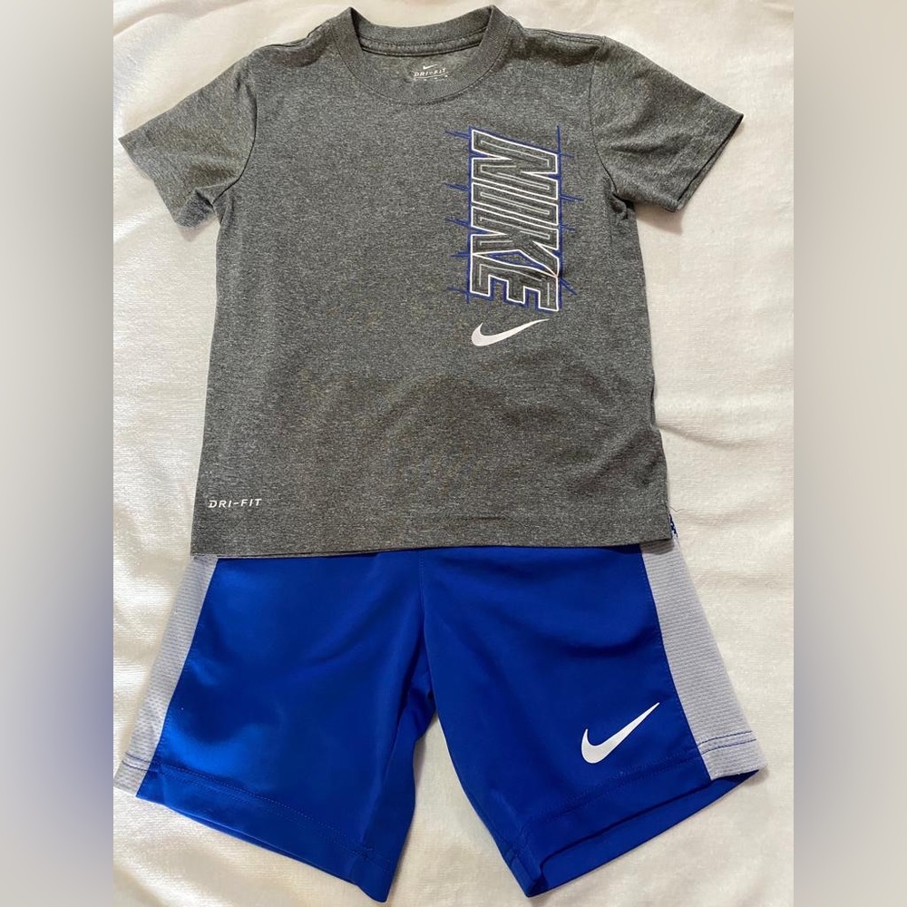 NIKE- Gray and blue boys shirt and short set